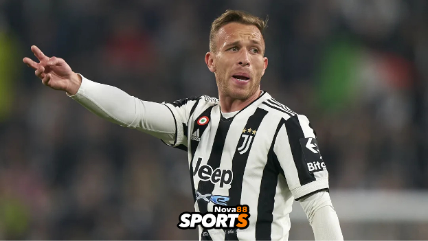Arthur-Melo-joined-Liverpool-on-loan-term-from-Juventus
