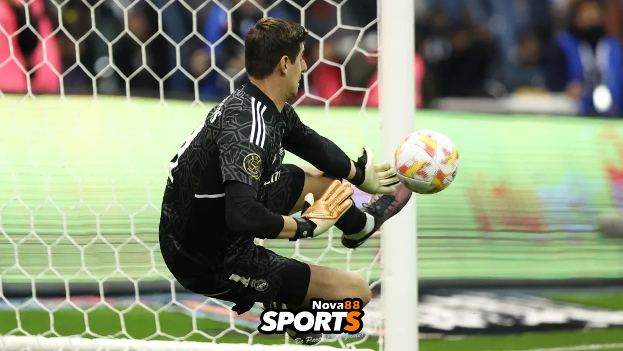Thibaut-Courtois-carried-Los-Blancos-to-Supercopa-Final