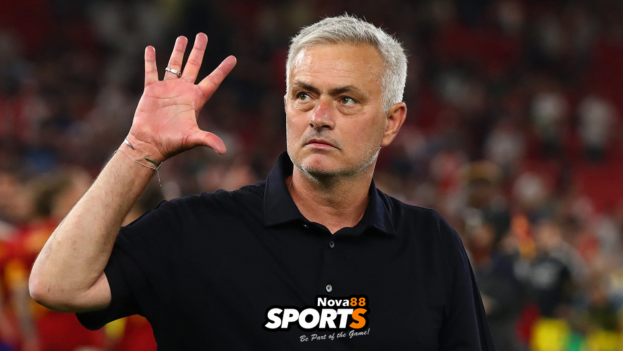 jose-mourinho-gets-4-match-ban-by-uefa-for-abusing-referee