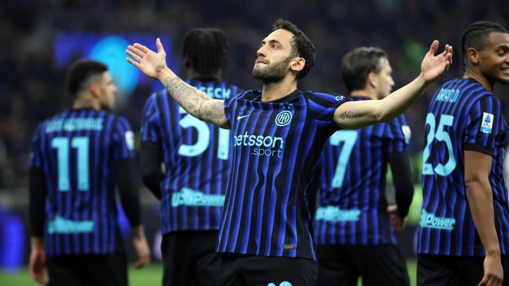 Inter Milan winning streak continues as Hakan Calhanoglu celebrates his goal.